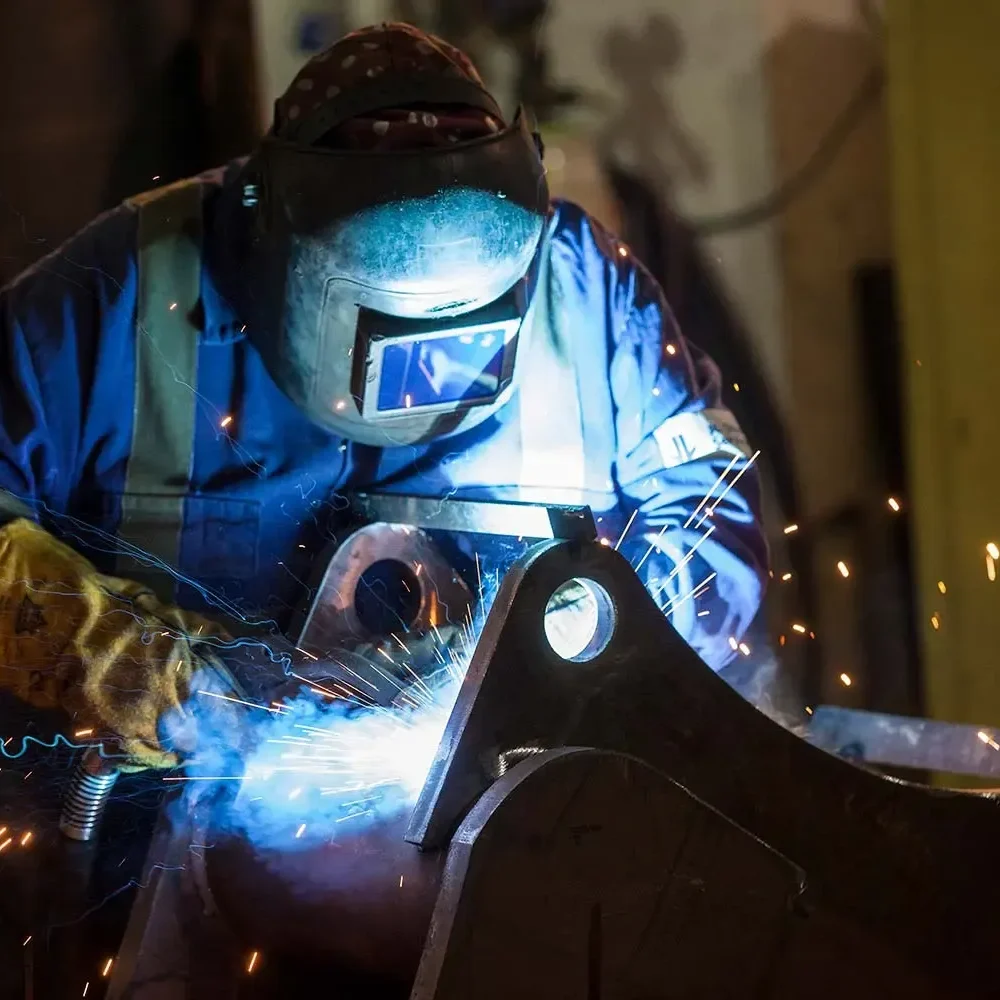 Manufacturing of Hardox and Duroxite components for Curakit wear kits